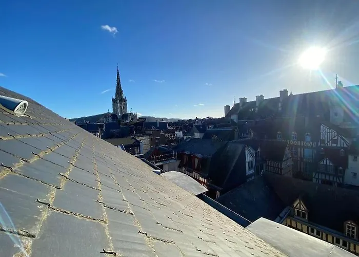 Sous Les Clochers De - Cathedrale