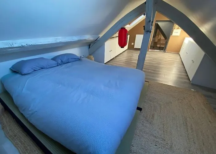 Sous Les Clochers De - Cathedrale *